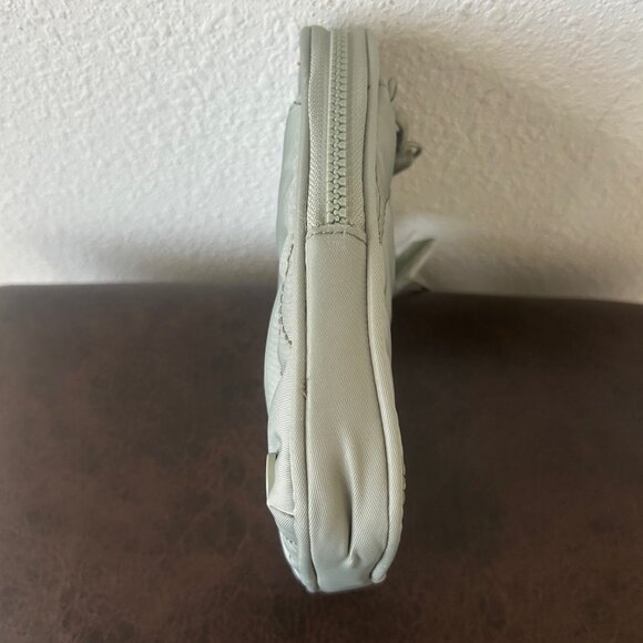 Samantha Brown To-Go Quilted Travel Hobo with Crossbody Bag SAGE nwt - Picture 16 of 16